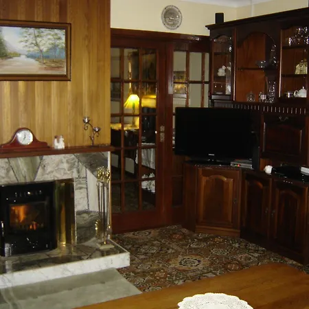 Springlawn Bed and breakfast 3*